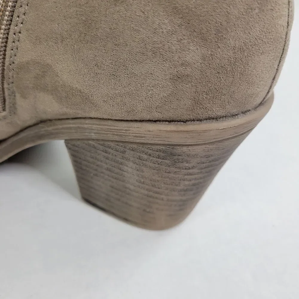 Chelsea Moreland Ankle Booties Taupe Side Zip Chunky‎ Heel Boots Casual